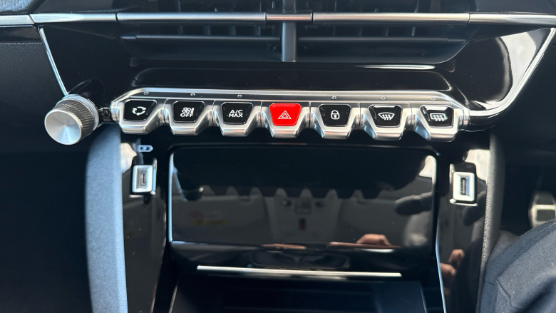 Peugeot 208 1.2 PureTech 100 Allure Premium + 5dr Petrol Hatchback